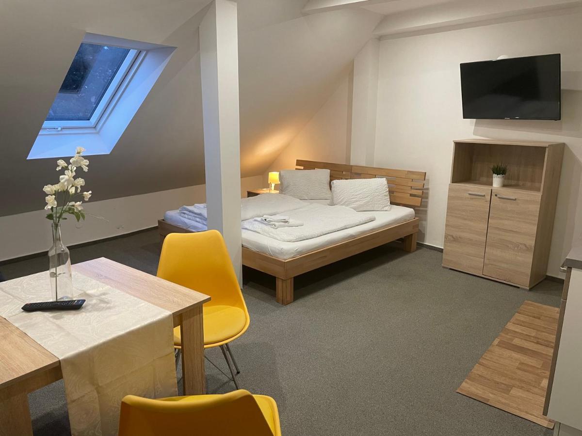 Mikulov Inn - Apartments Slunce Екстериор снимка