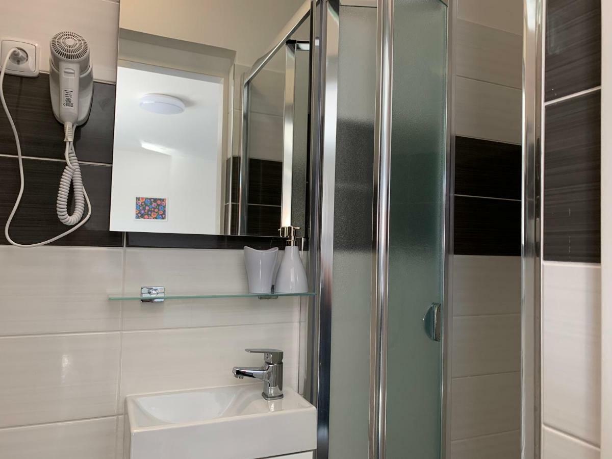 Mikulov Inn - Apartments Slunce Екстериор снимка