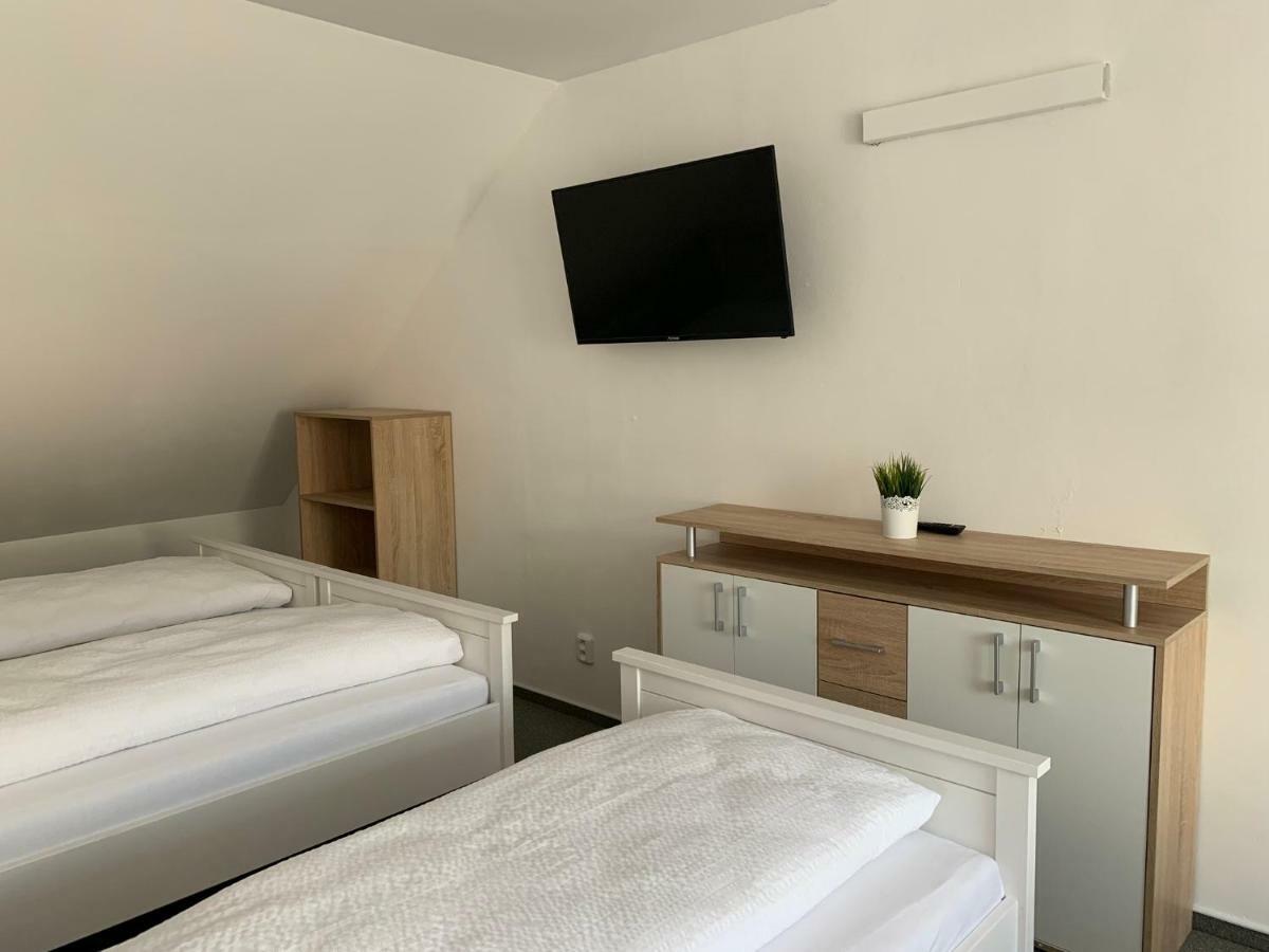 Mikulov Inn - Apartments Slunce Екстериор снимка