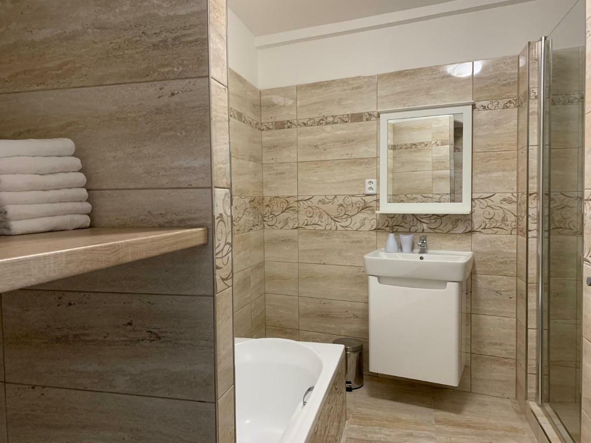 Mikulov Inn - Apartments Slunce Екстериор снимка