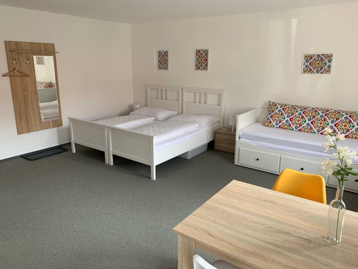 Mikulov Inn - Apartments Slunce Екстериор снимка