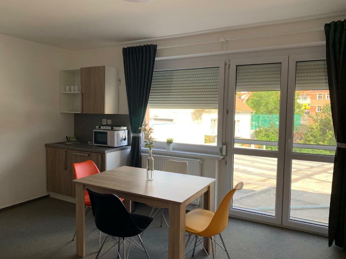 Mikulov Inn - Apartments Slunce Екстериор снимка